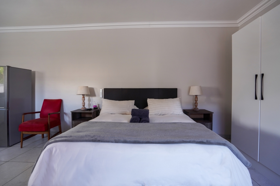 8 Bedroom Property for Sale in Atlantic Beach Golf Estate Western Cape
